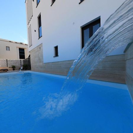 Adastra Apartments Maslenica Εξωτερικό φωτογραφία