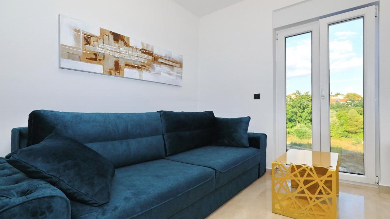 Adastra Apartments Maslenica Εξωτερικό φωτογραφία