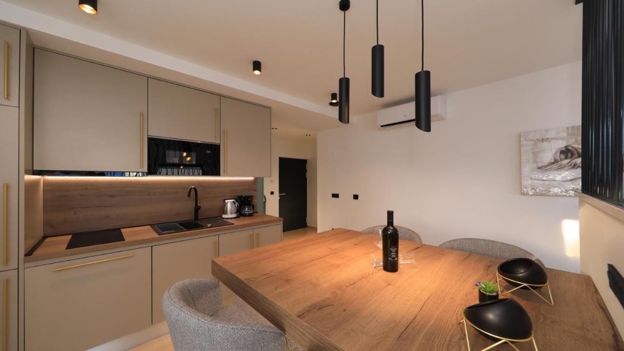 Adastra Apartments Maslenica Εξωτερικό φωτογραφία