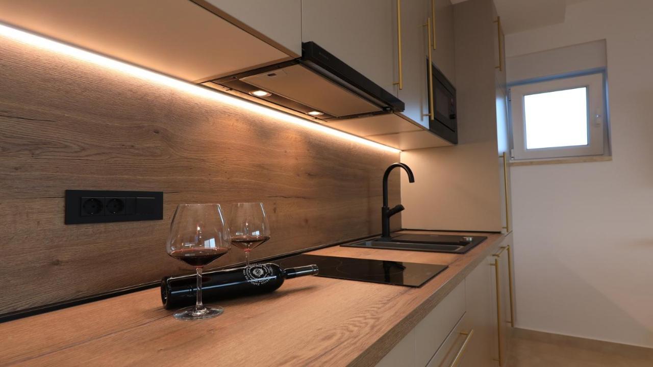 Adastra Apartments Maslenica Εξωτερικό φωτογραφία