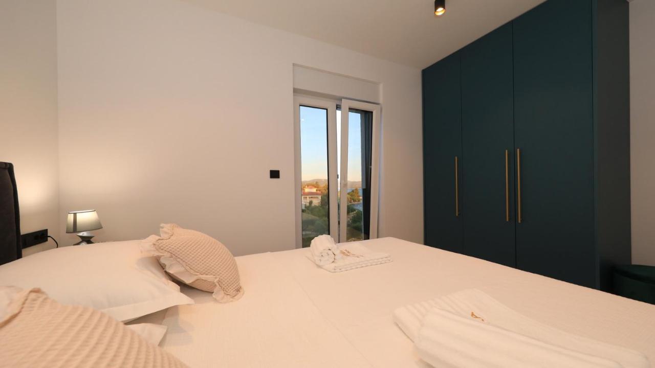 Adastra Apartments Maslenica Εξωτερικό φωτογραφία
