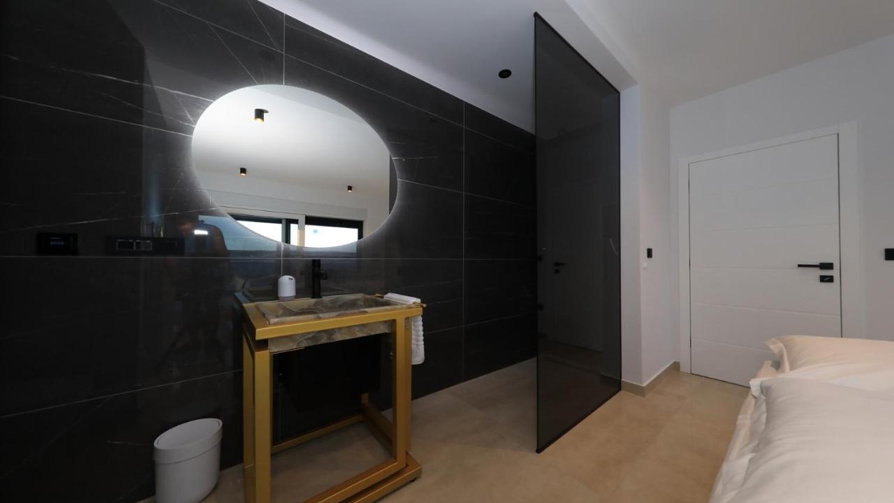 Adastra Apartments Maslenica Εξωτερικό φωτογραφία