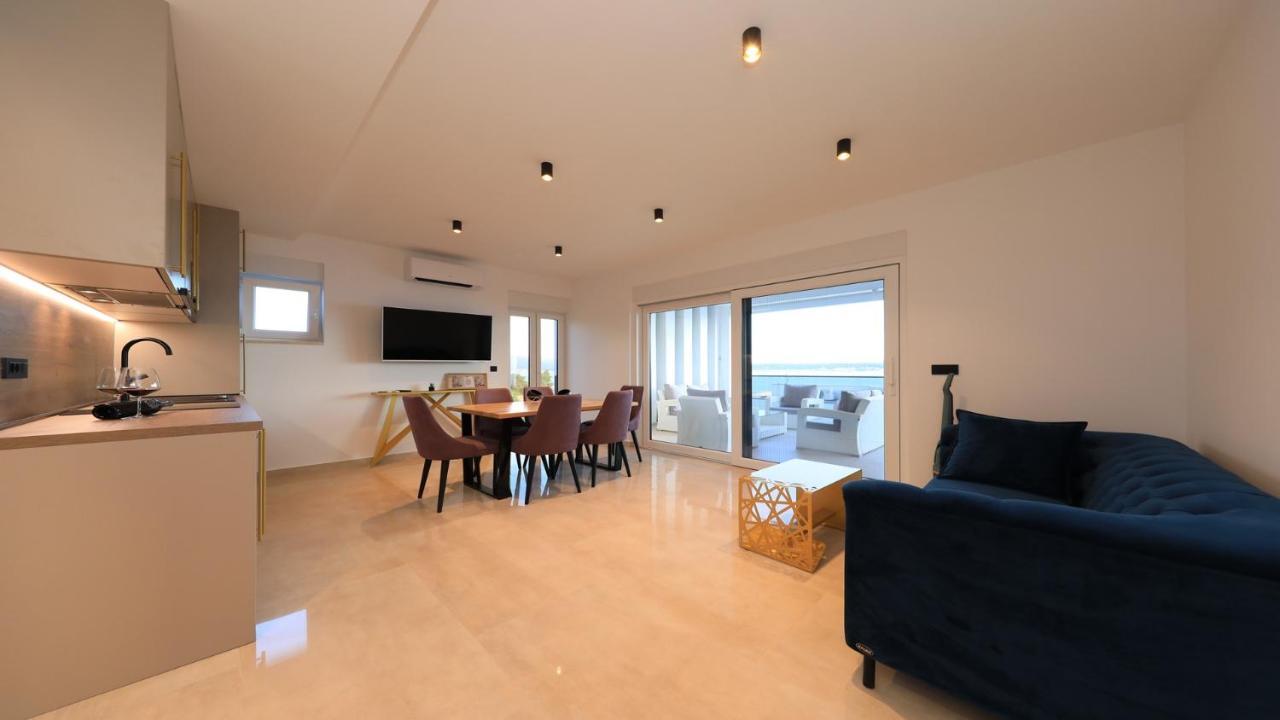 Adastra Apartments Maslenica Εξωτερικό φωτογραφία
